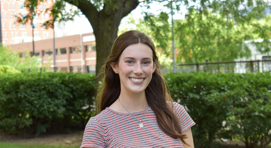 Anna Waddell headshot