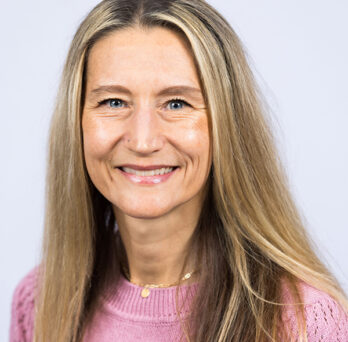 Karrie Hamstra-Wright headshot 